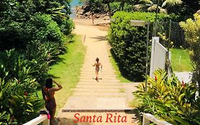 Apartamento com acesso a pé a Santa Rita - Enseada - Ubatuba